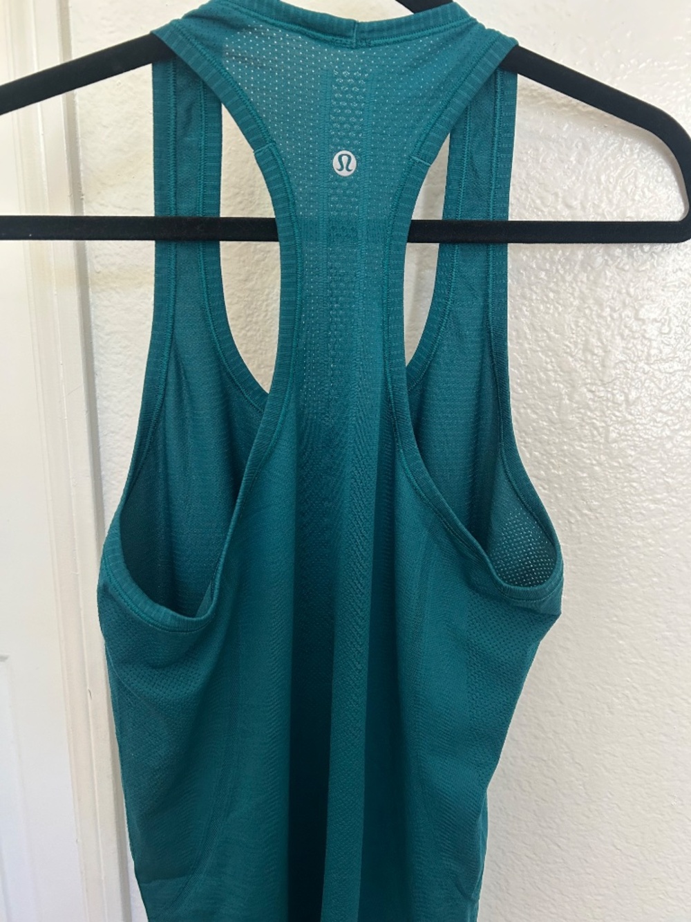 Lululemon Swiftly Tank size 10 - Picture 5 of 6